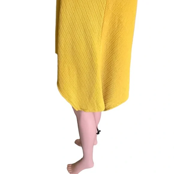 NWOT Alfani Striped Sleeveless Scoop-Neck Top, Goldenrod | 0X (12W) - Picture 7 of 11